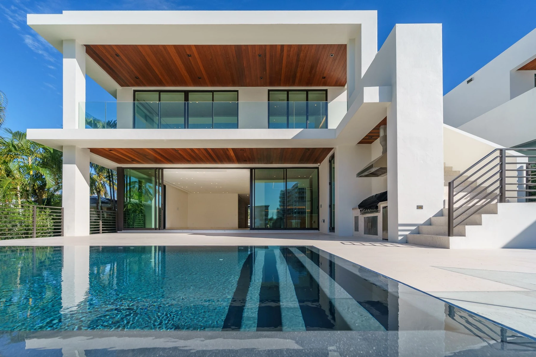 Contemporary Florida-style residence
